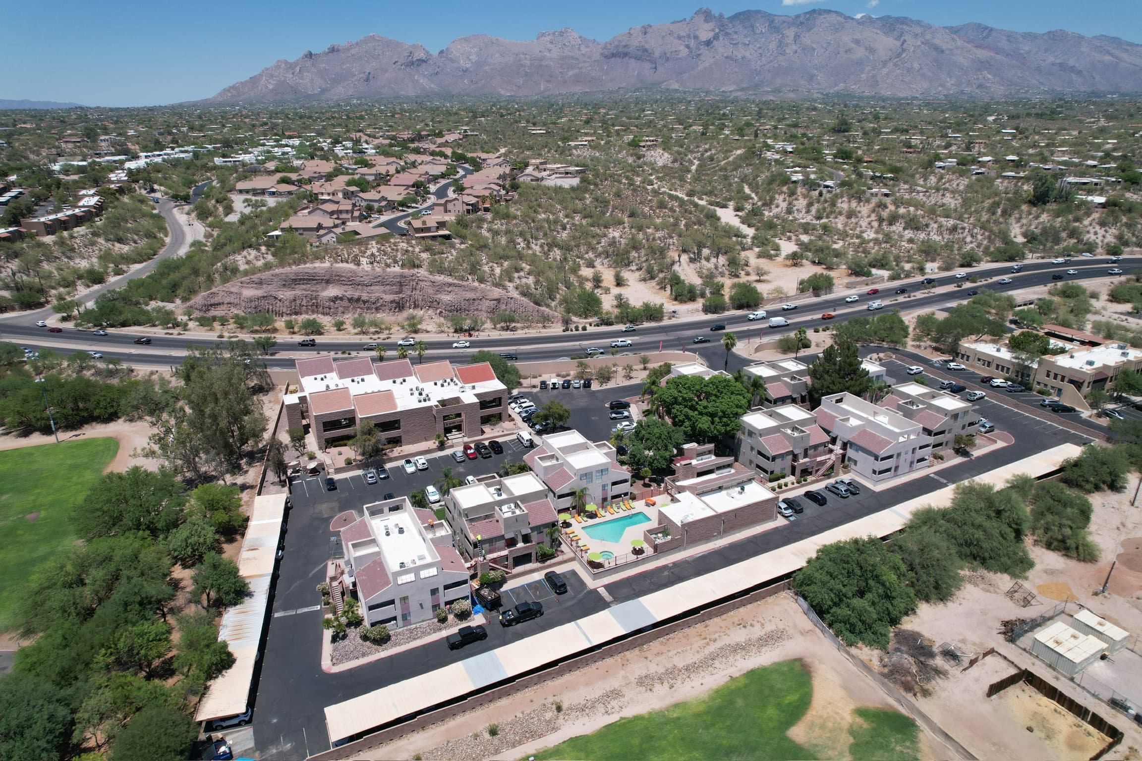 Office and residence campus in the foothills
